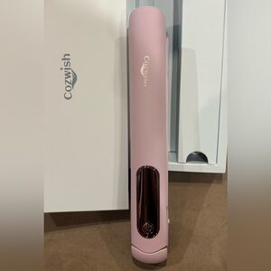 Portable cordless hair straightener NWT